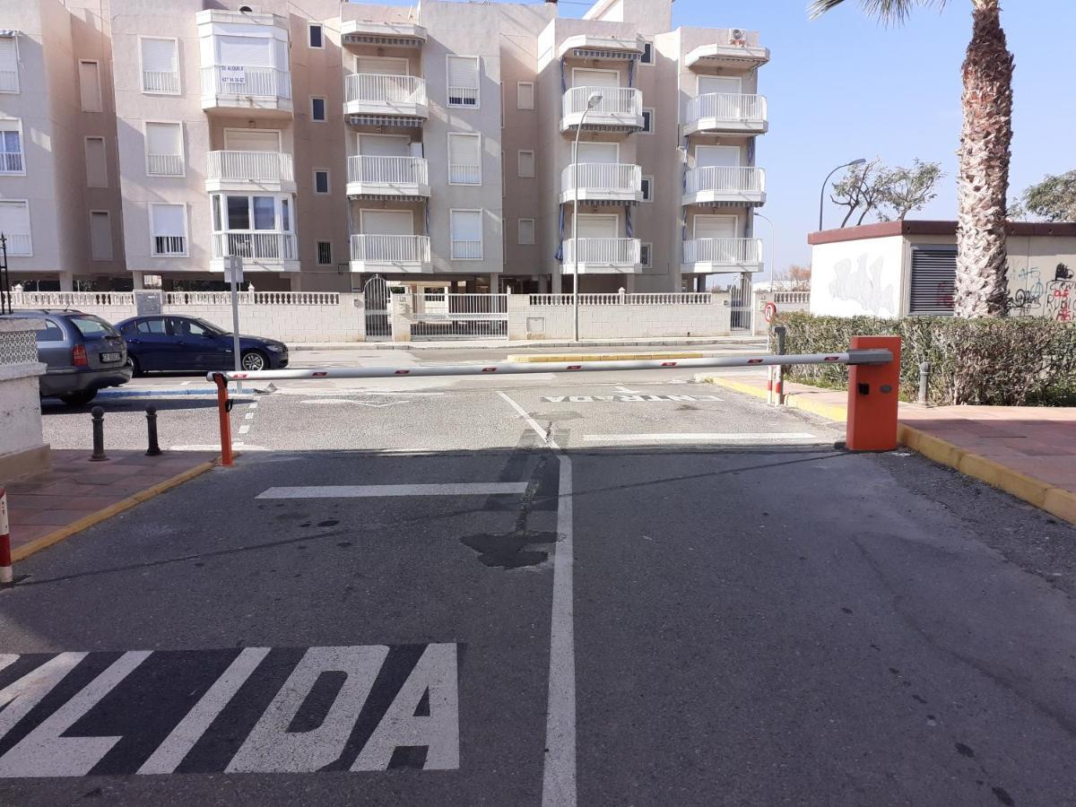 Apartamento Santa Pola, En Playa Del Tamarit Con Piscina. Exterior foto