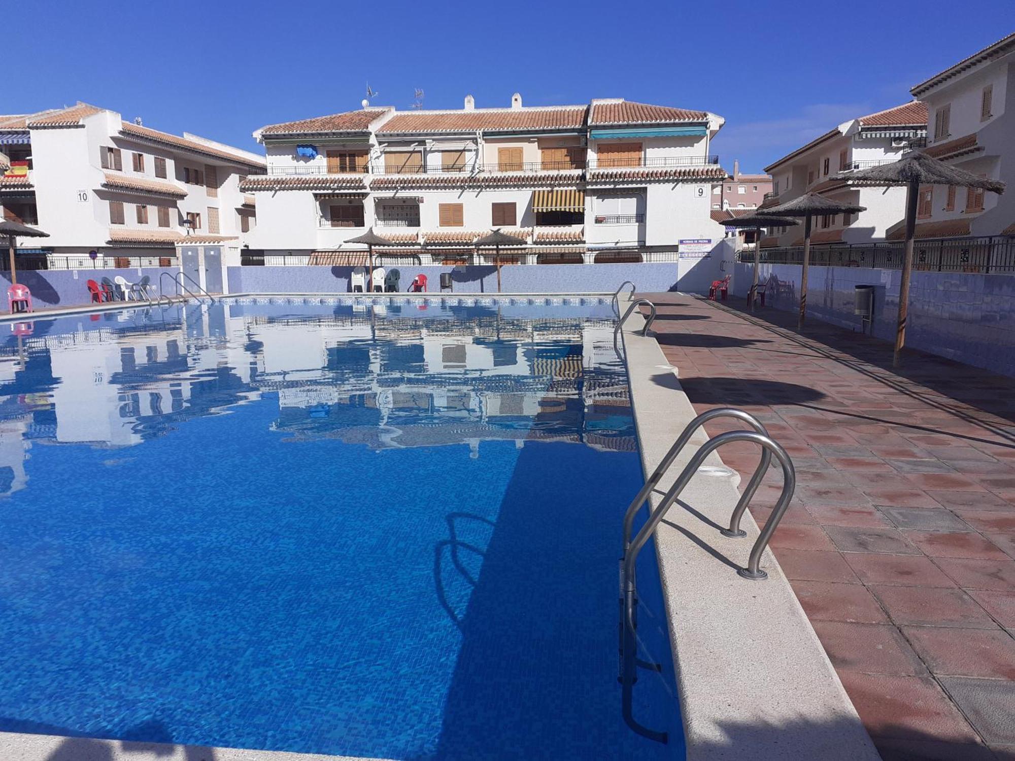 Apartamento Santa Pola, En Playa Del Tamarit Con Piscina. Exterior foto